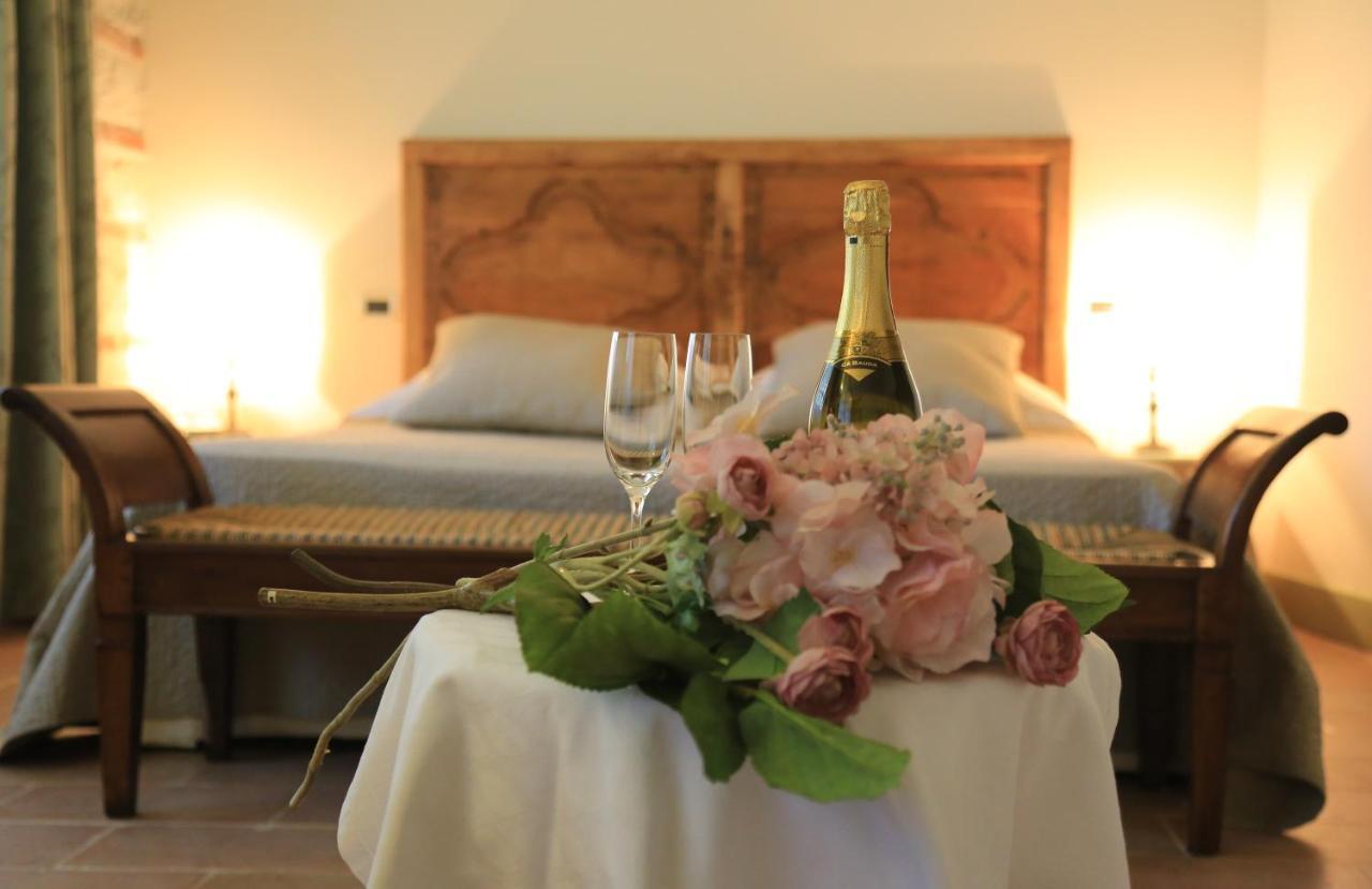 Dimora Storica La Corte Delle 4 Stagioni Ozzano Monferrato ห้อง รูปภาพ